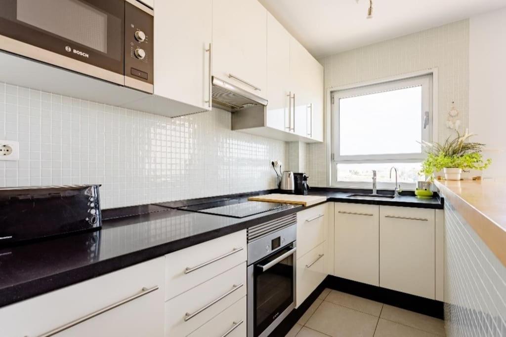 El Medano Beachfront Triplex Penthouse With Pool, Rooftop, Sea View Ngoại thất bức ảnh